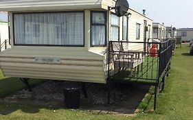 L&G Family Holidays 4 Berth Coral Beach Gen Familys Only And Lead Person Must Be Over 30 (Adults Only)