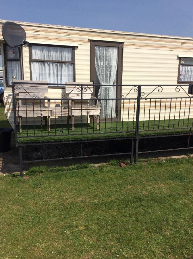L&G Family Holidays: Adults-Only Coral Beach Getaway Ingoldmells Exterior photo